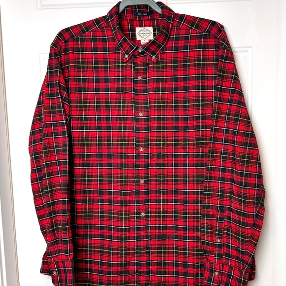 Men's' St. Johns Bay Easy Care Long Sleeve Button Down Shirt, XL - Picture 1 of 7